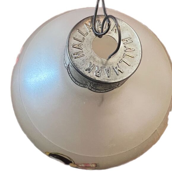 Vintage Hallmark Keepsake Ornament. 1985. “Good Friends” w/ Box. Rare! - Picture 4 of 7